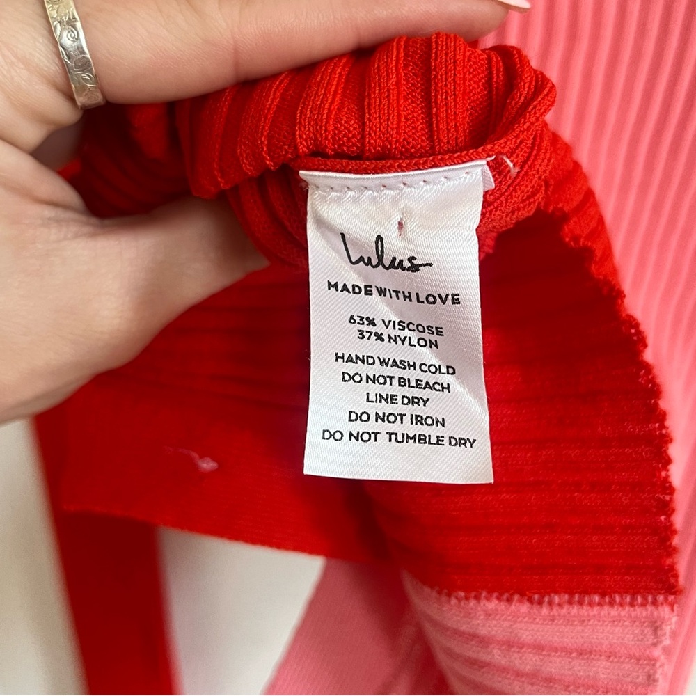 Lulu’s Colorblock Ribbed Top with Buttons - Picture 9 of 9